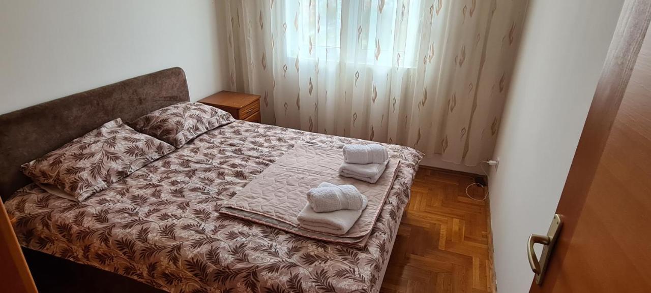 Apartman Velimir Stari Aerodrom พอดโกริกา ภายนอก รูปภาพ