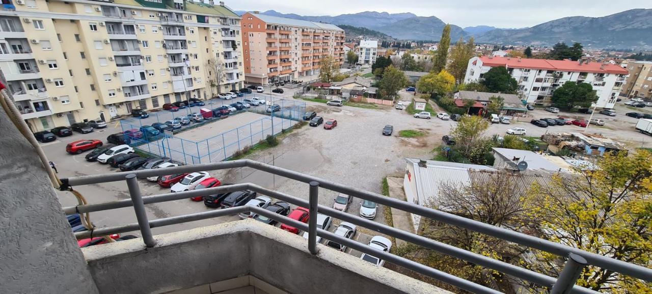 Apartman Velimir Stari Aerodrom พอดโกริกา ภายนอก รูปภาพ