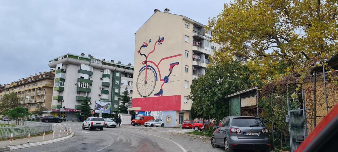 Apartman Velimir Stari Aerodrom พอดโกริกา ภายนอก รูปภาพ
